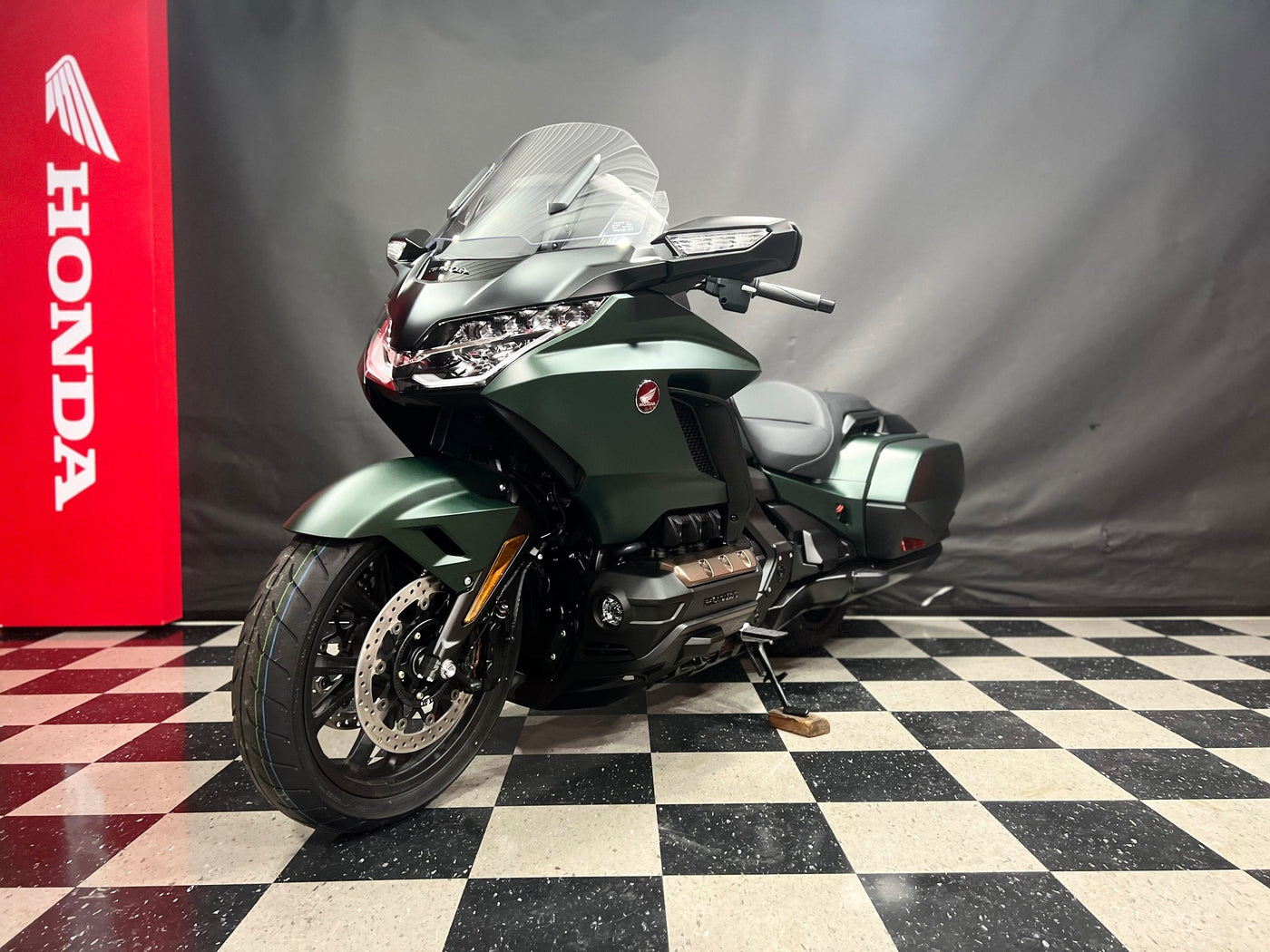 2024 Honda GL1800 Goldwing bagger manuel