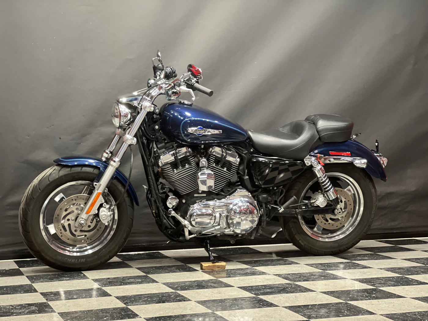 2013 Harley-Davidson Sportster 1200 cc bas kilométrage low miles