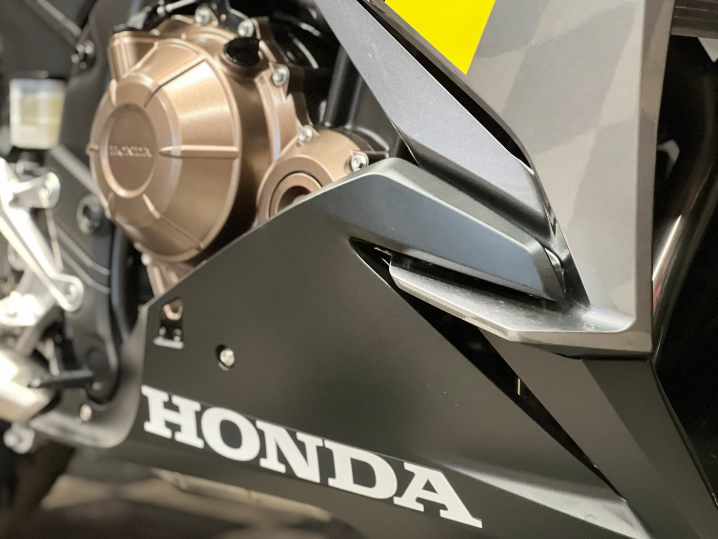 2023 Honda CBR500RA frais de transport et de préparation inclus